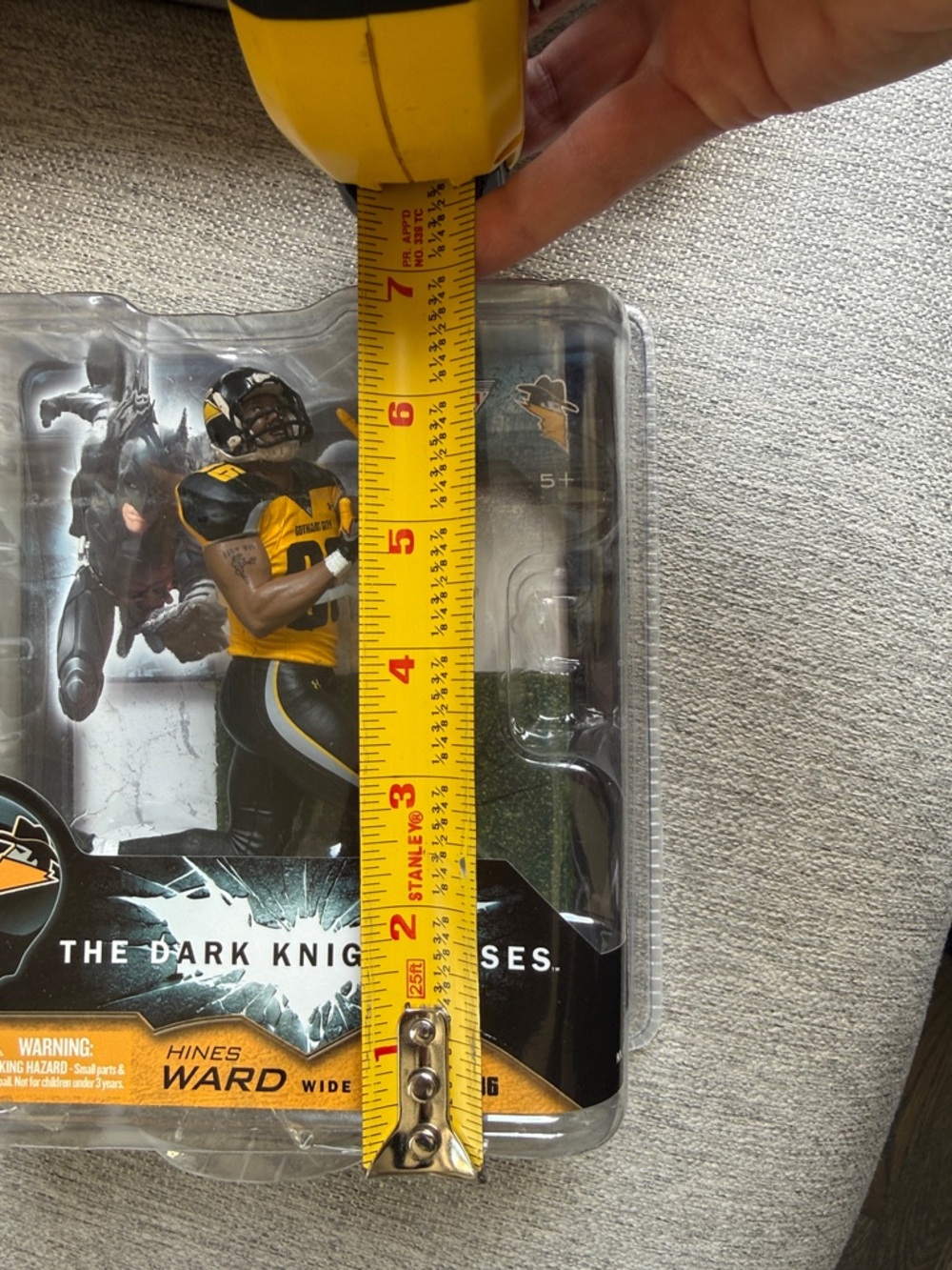 Mcfarlane Hines Ward Action Figure WR Gotham Rogues Dark Knight Rises RARE! 2012 - Picture 17 of 17